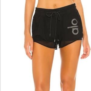 ALO Yoga Ambiance Shorts Black Medium